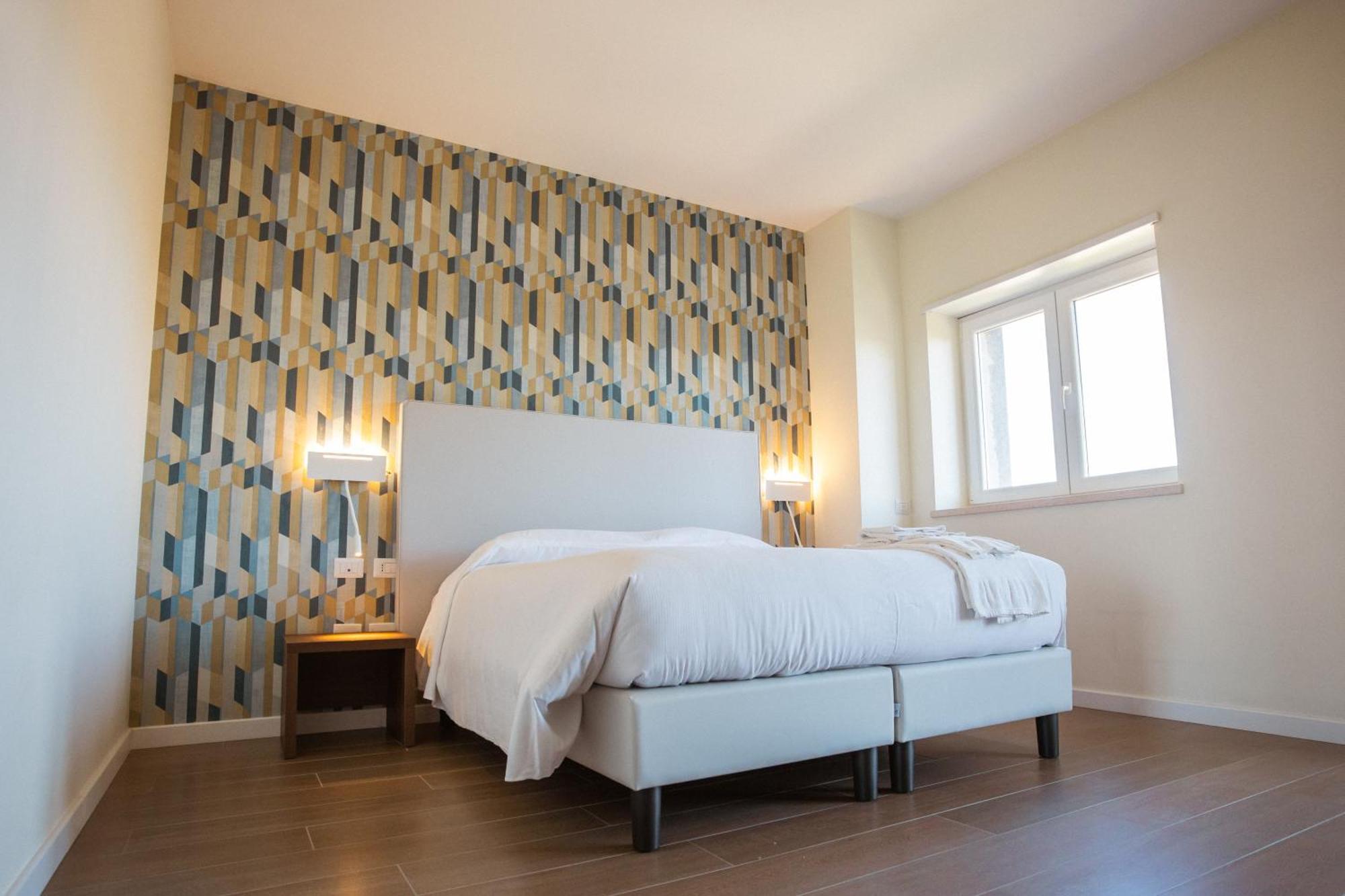 Tre Cancelli Rooms โปเตนซา ภายนอก รูปภาพ